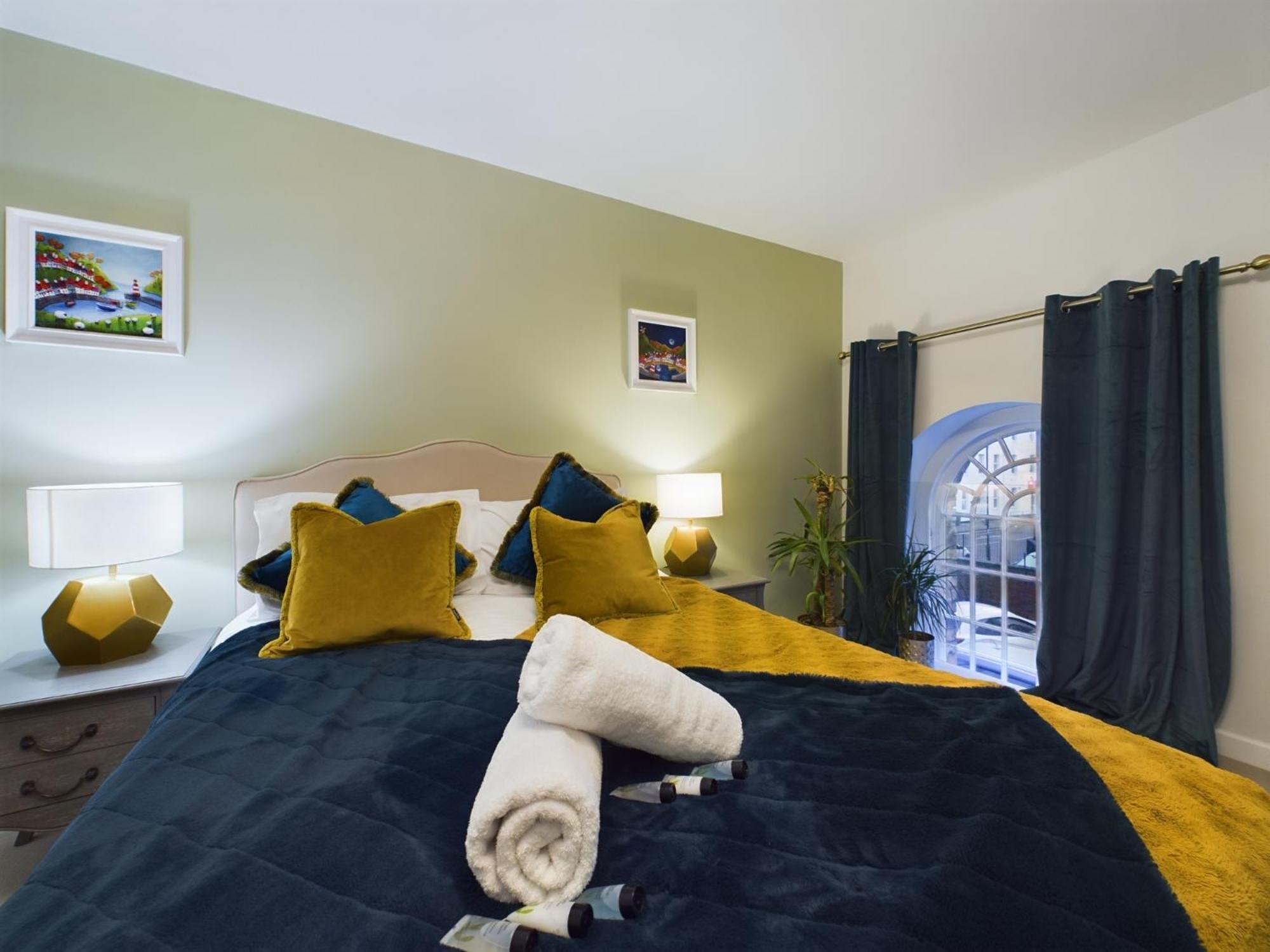 Ferienwohnung Modern Duplex Central Free Parking Wi-Fi Cheltenham Exterior foto